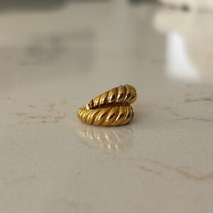 Mejuri Croissant Hoops